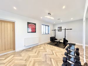 Photo 15- click for photo gallery